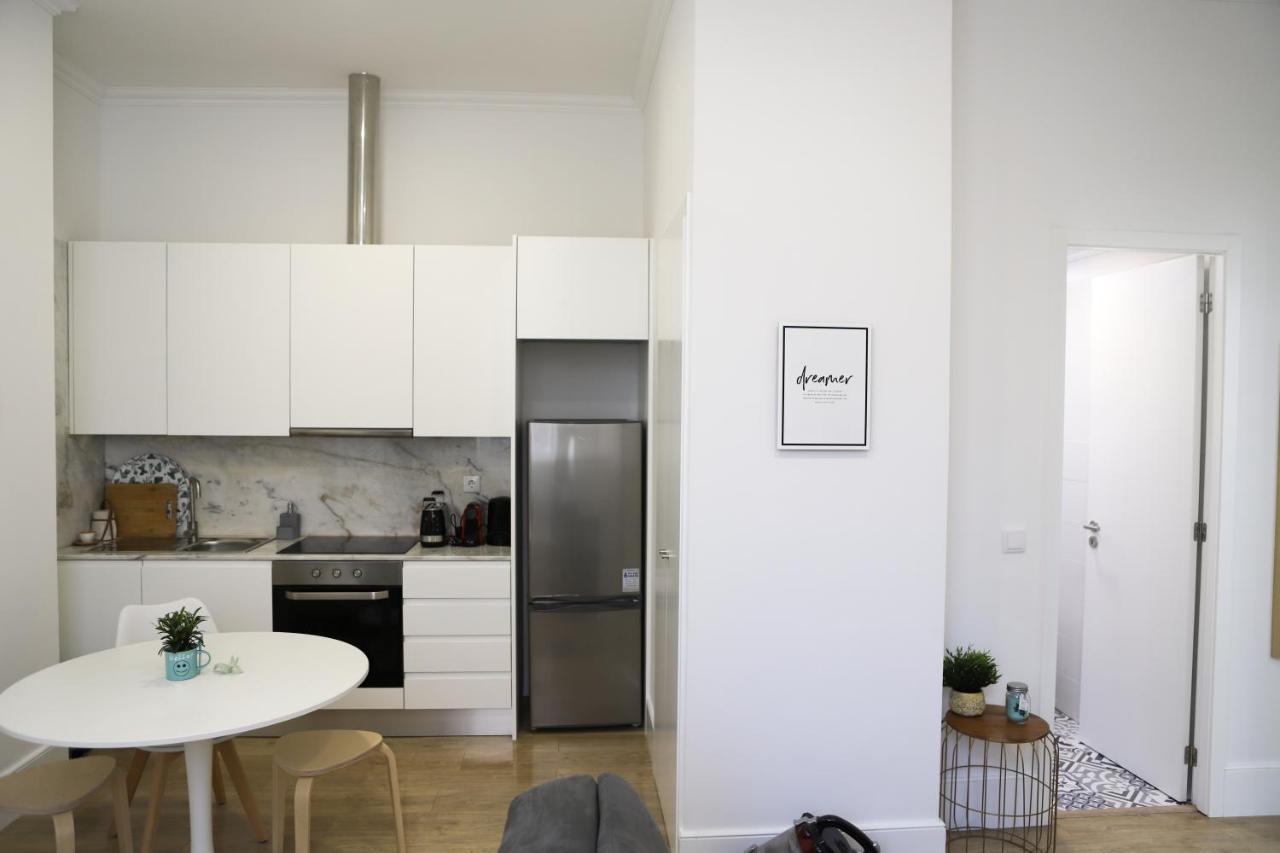 Vibrant Host Solutions - Heroismo'S Metro Porto Rom bilde