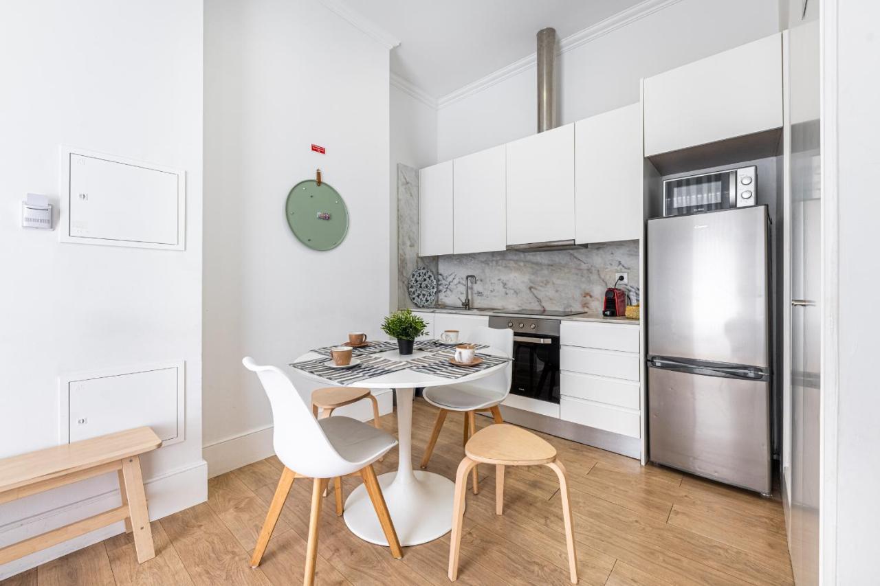 Vibrant Host Solutions - Heroismo'S Metro Porto Eksteriør bilde